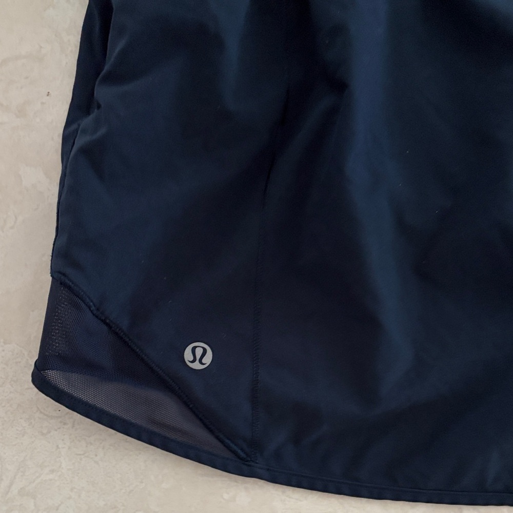 lululemon athletica Navy Athletic Shorts hottie hot size 14 - Picture 8 of 9